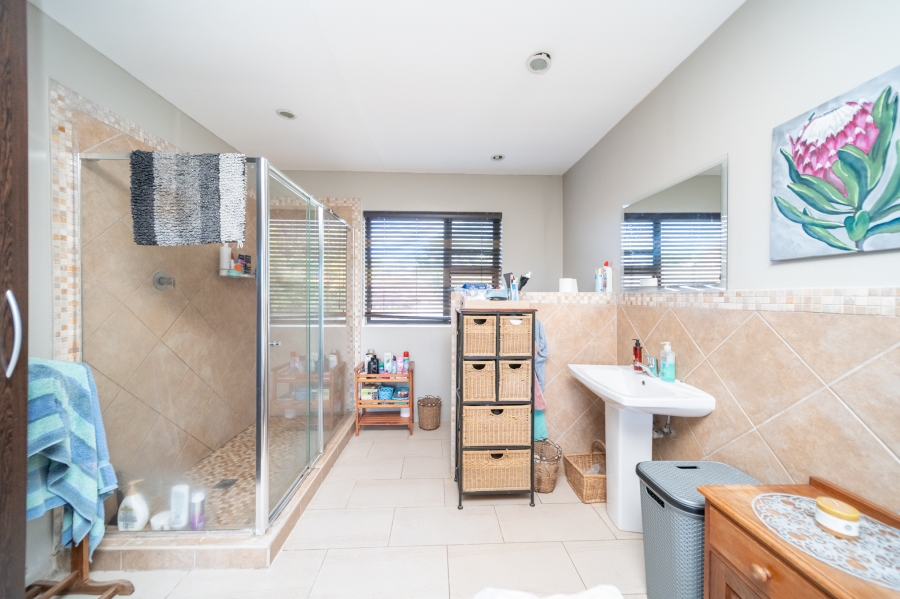 4 Bedroom Property for Sale in Blue Bend Eastern Cape